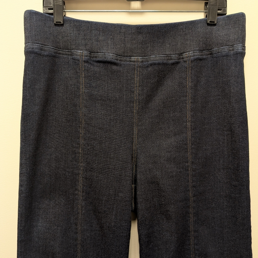 Talbots Flare Leg Pull-On Travel Jeans Oxford Wash - Picture 4 of 13